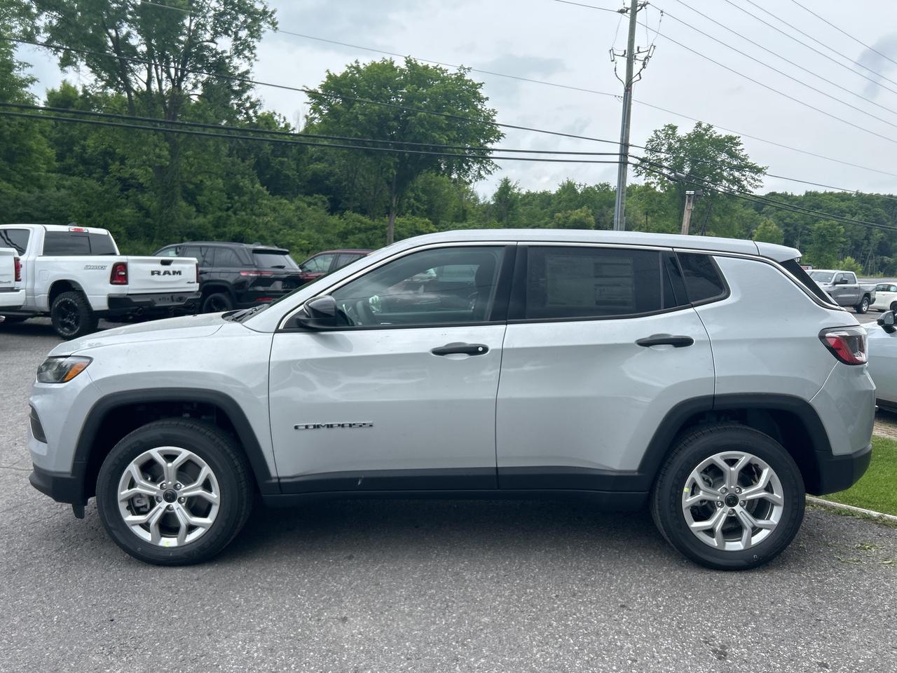 2025 Jeep Compass Sport Photo