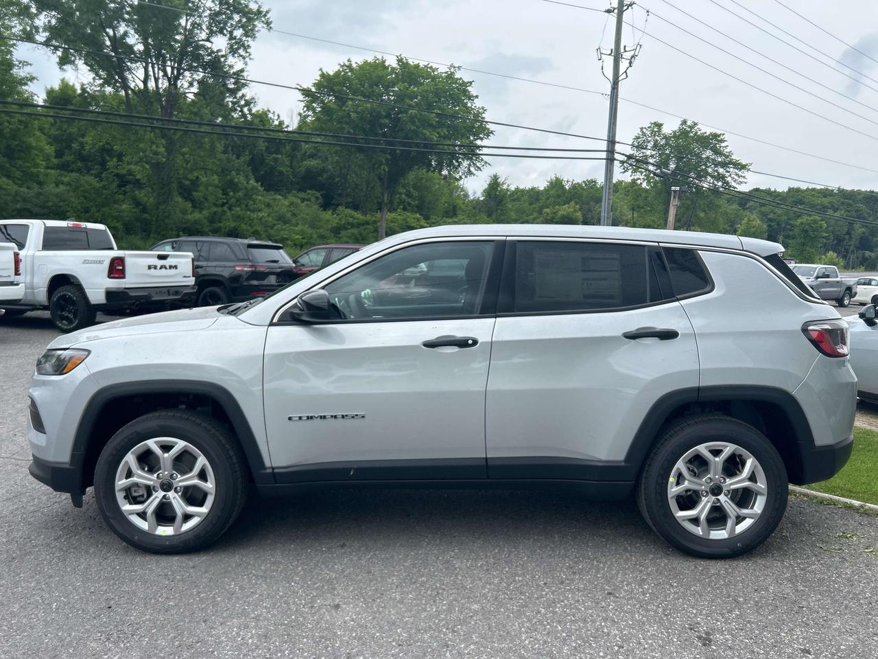 2025 Jeep Compass Sport Photo