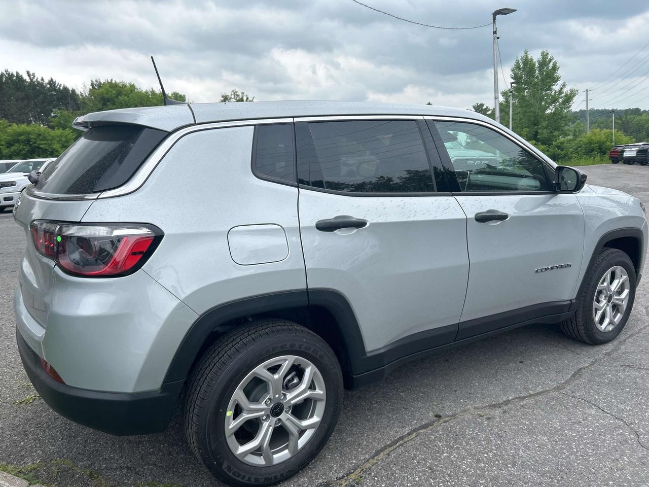 2025 Jeep Compass Sport Photo