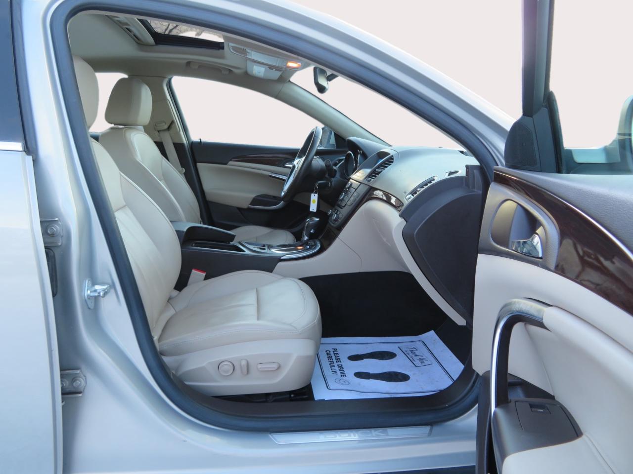 2011 Buick Regal 4dr Sdn CXL w/1SD *Ltd Avail* Photo