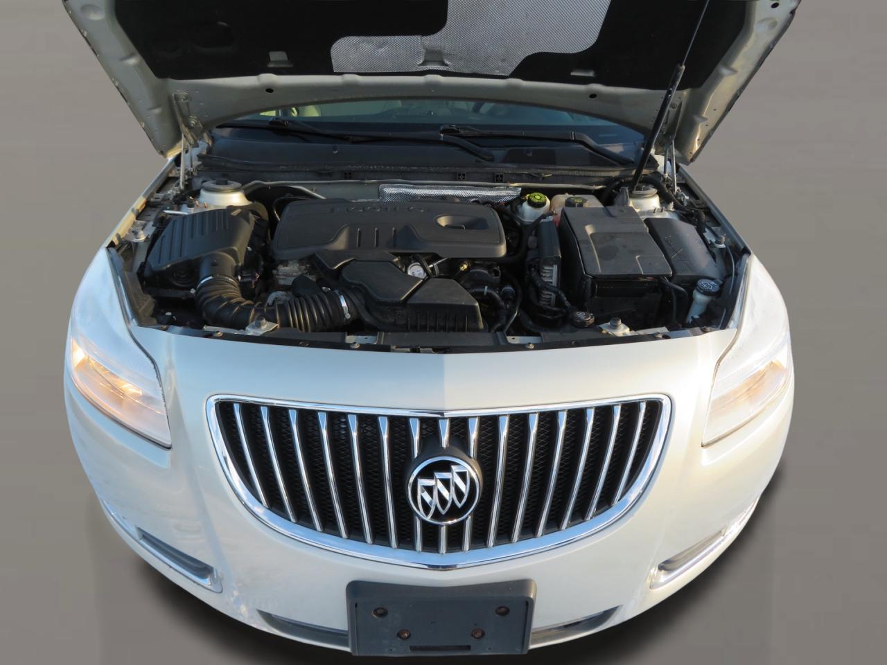 2011 Buick Regal 4dr Sdn CXL w/1SD *Ltd Avail* Photo