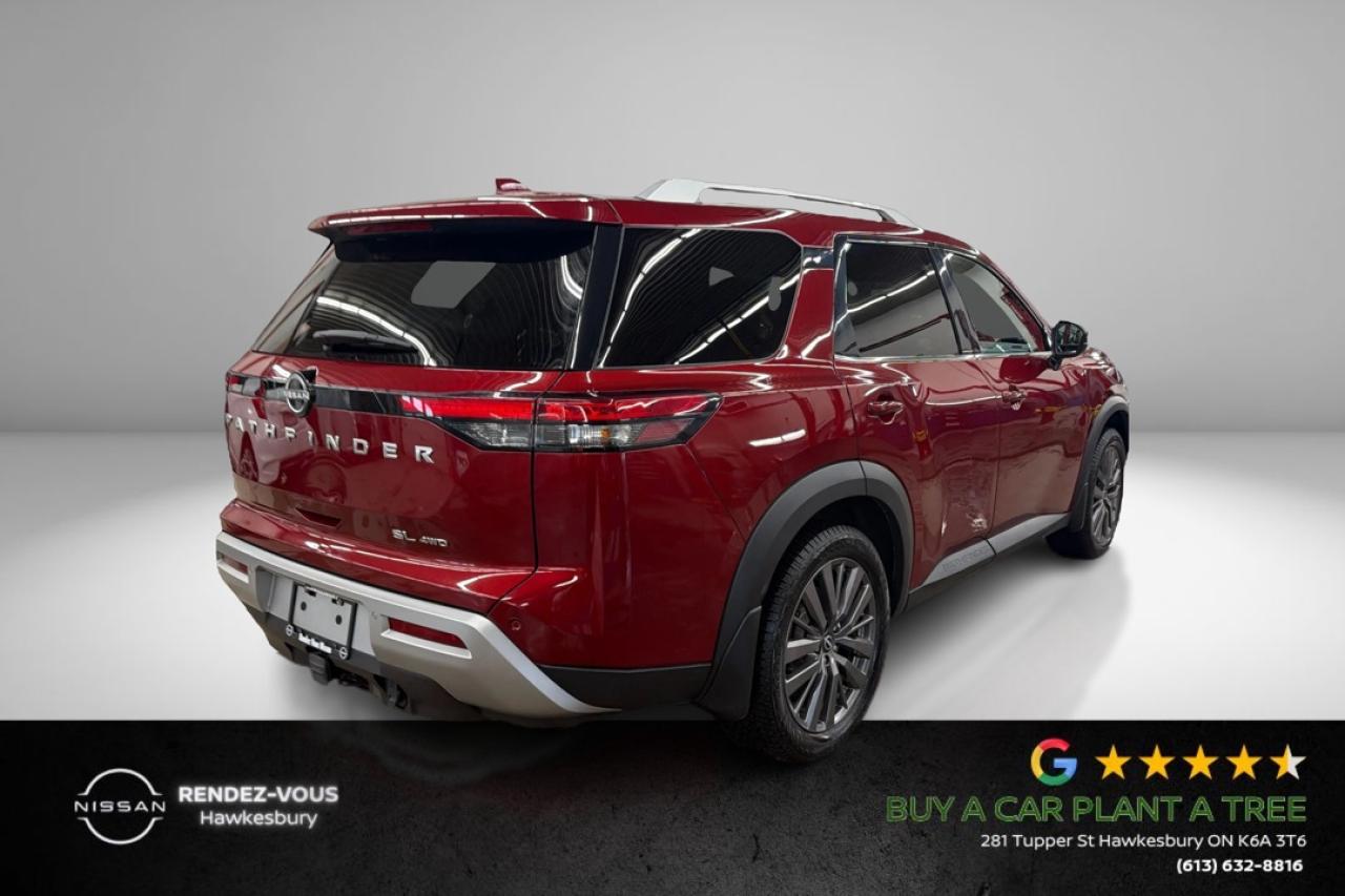 2022 Nissan Pathfinder SL Photo