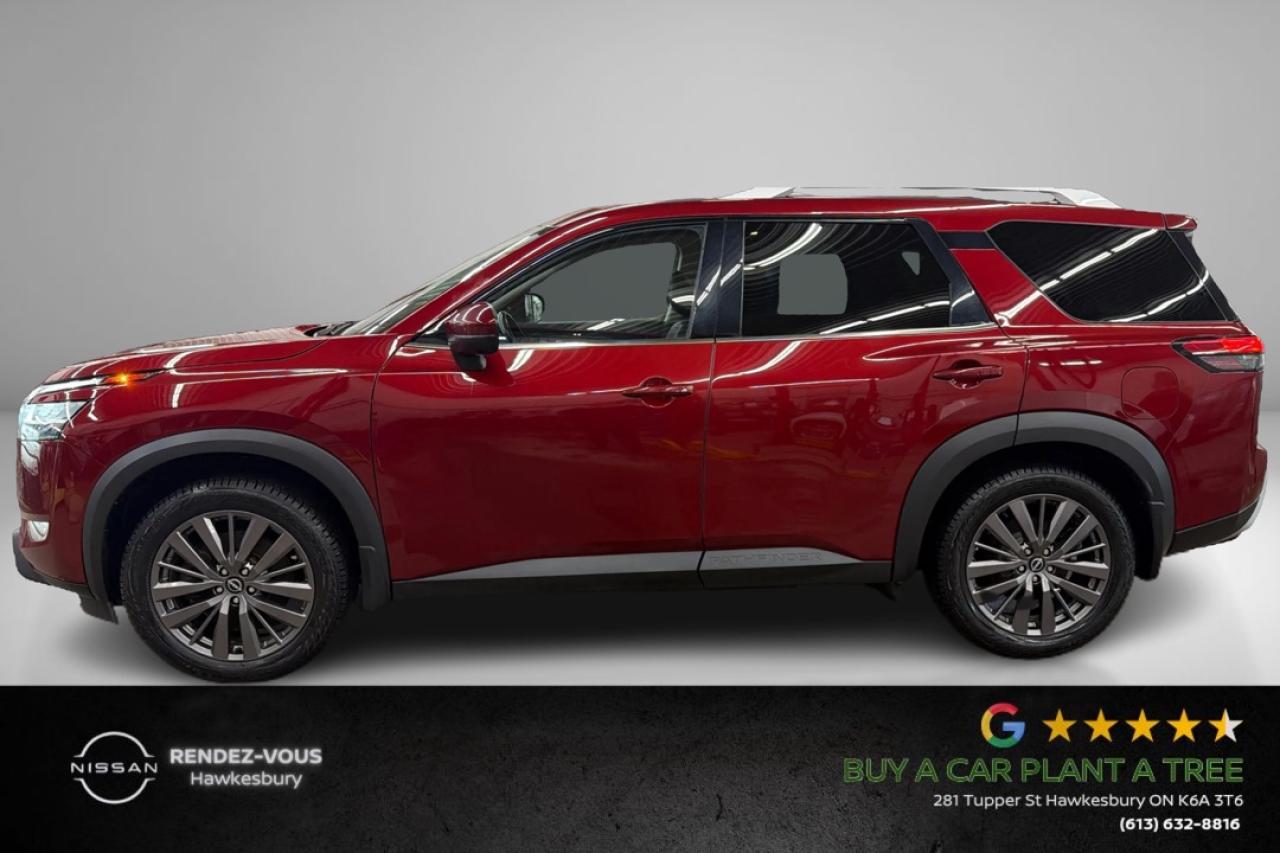 2022 Nissan Pathfinder SL Photo