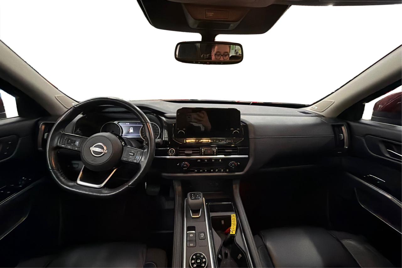 2022 Nissan Pathfinder SL Photo