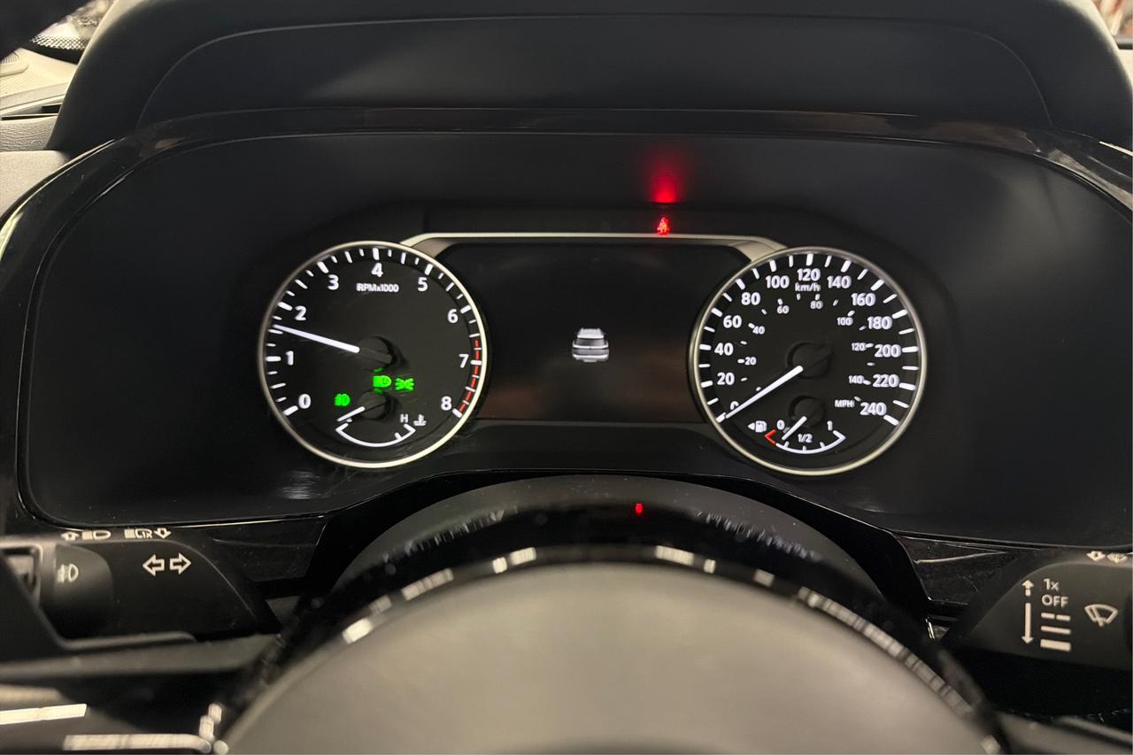 2022 Nissan Pathfinder SL Photo