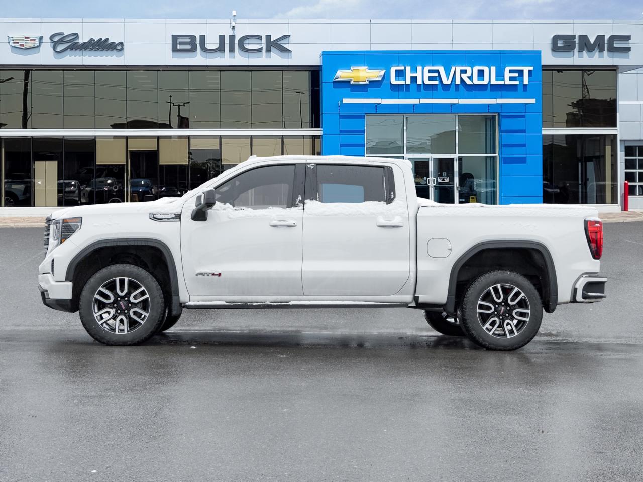 2022 GMC Sierra 1500 4WD Crew Cab 147  AT4 Photo