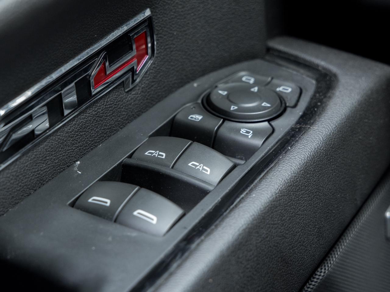 2022 GMC Sierra 1500 4WD Crew Cab 147  AT4 Photo