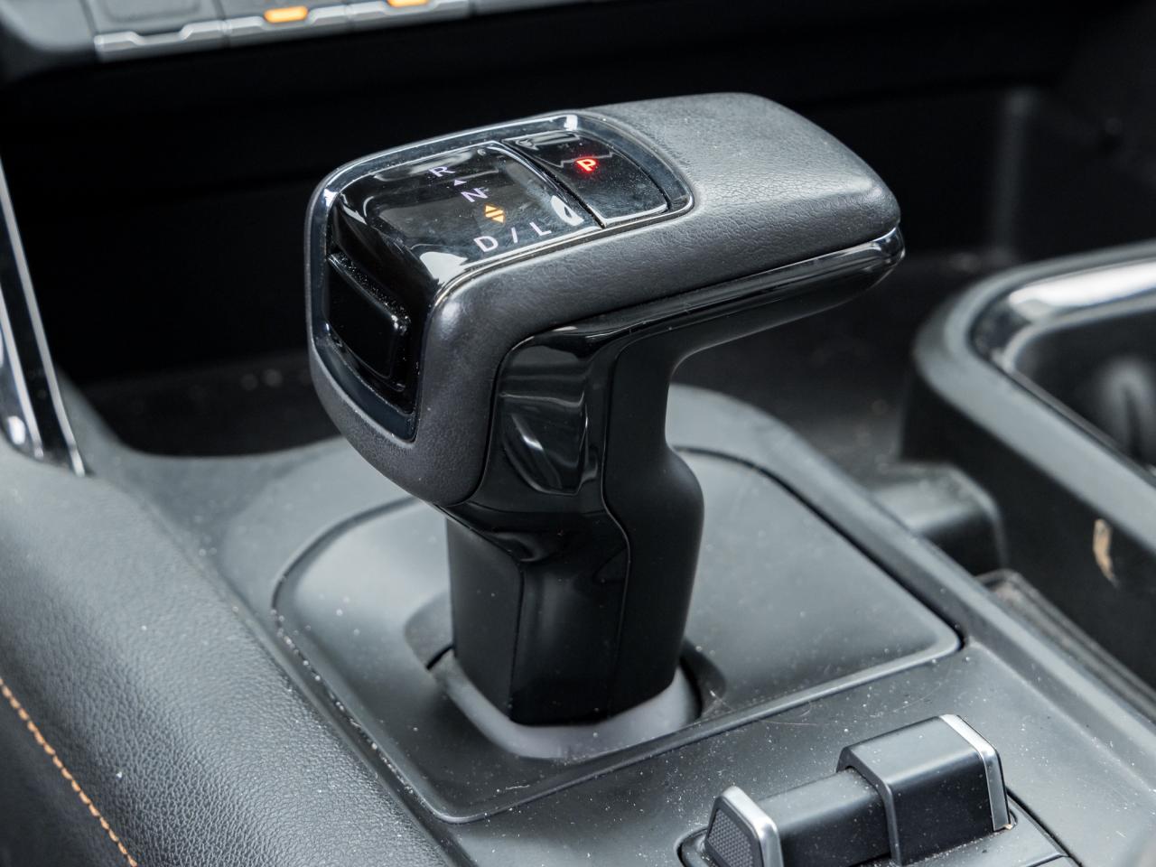 2022 GMC Sierra 1500 4WD Crew Cab 147  AT4 Photo