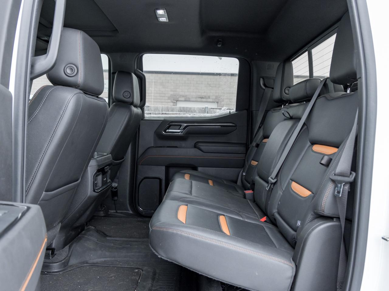 2022 GMC Sierra 1500 4WD Crew Cab 147  AT4 Photo