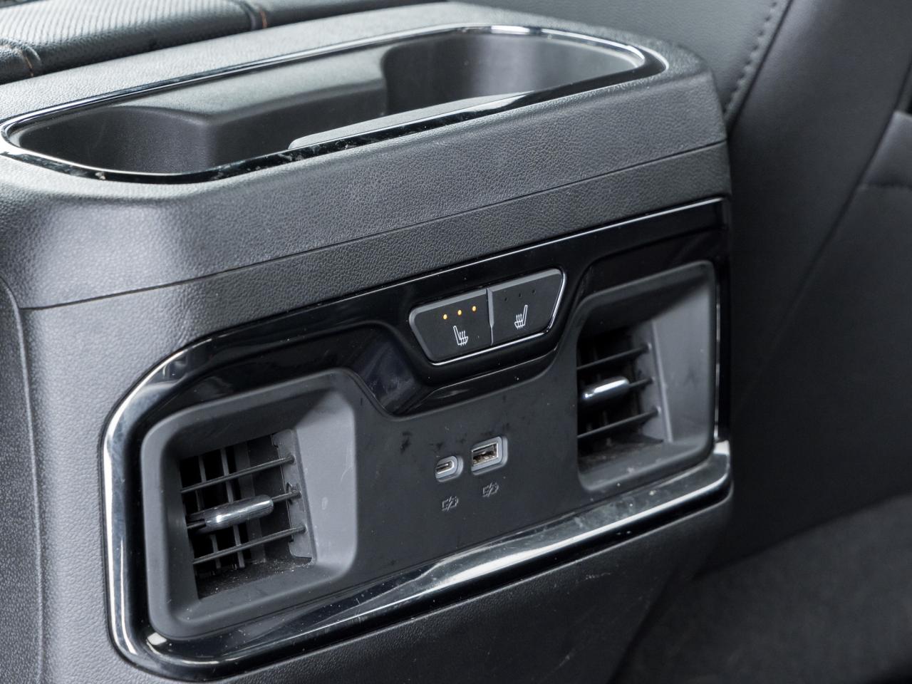 2022 GMC Sierra 1500 4WD Crew Cab 147  AT4 Photo