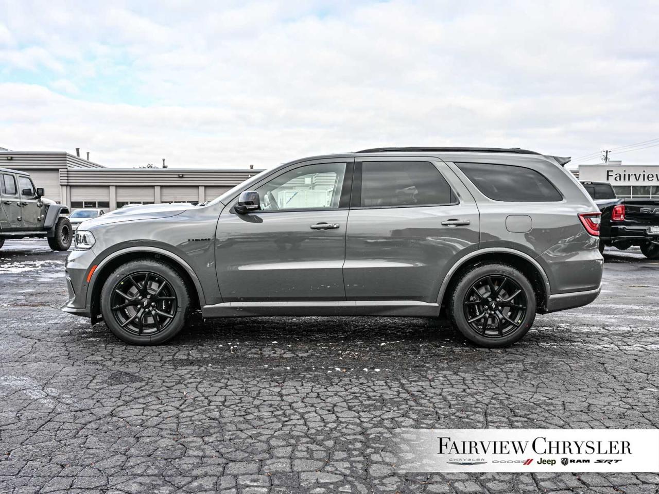 2026 Dodge Durango GT HEMI V8 TOW N GO   BLACK TOP REDLINE   5.7L HEM Photo