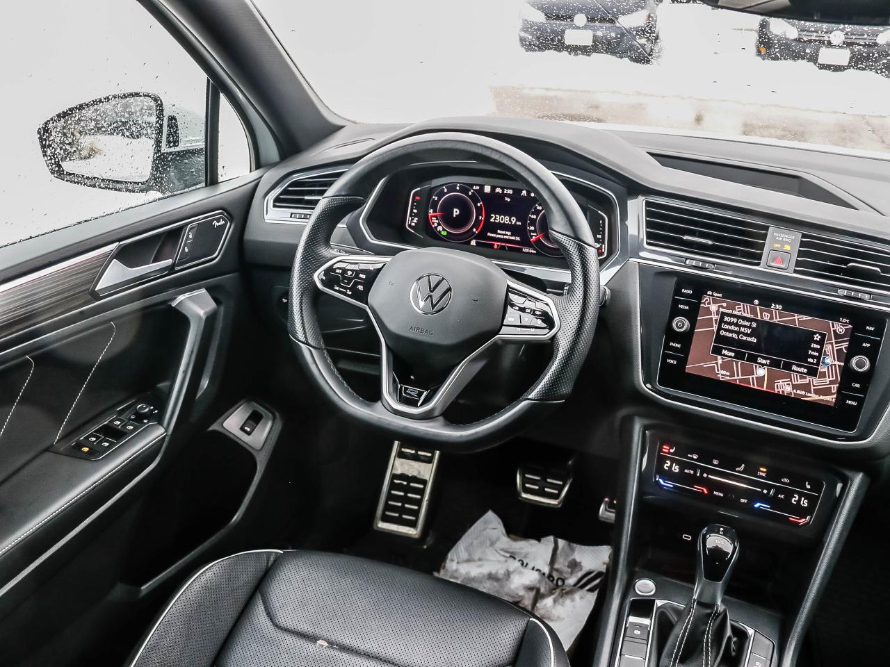 2023 Volkswagen Tiguan HIGHLINE R-LINE 4MOTION Photo