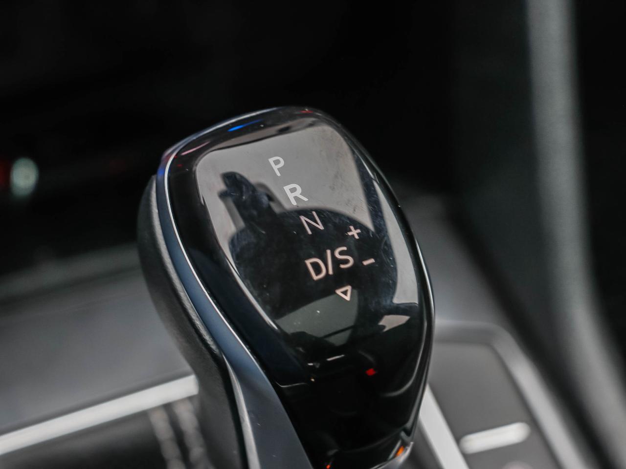 2023 Volkswagen Tiguan HIGHLINE R-LINE 4MOTION Photo