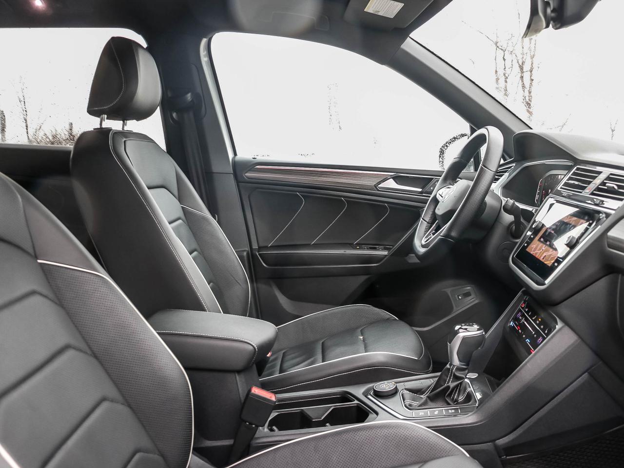 2023 Volkswagen Tiguan HIGHLINE R-LINE 4MOTION Photo