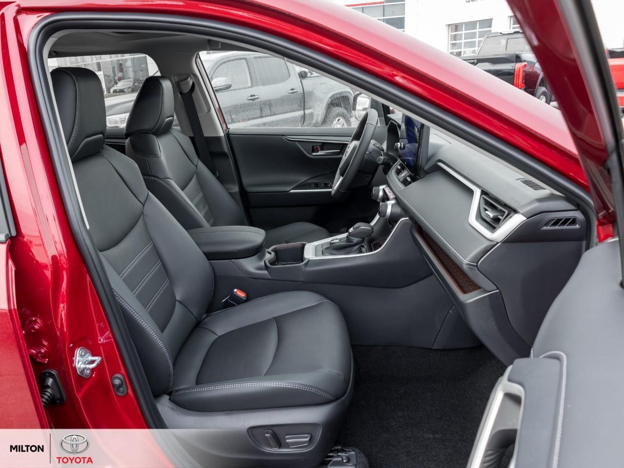 2025 Toyota RAV4 LEATHER MOONROOF JBL DEMO TCUV Limited Photo