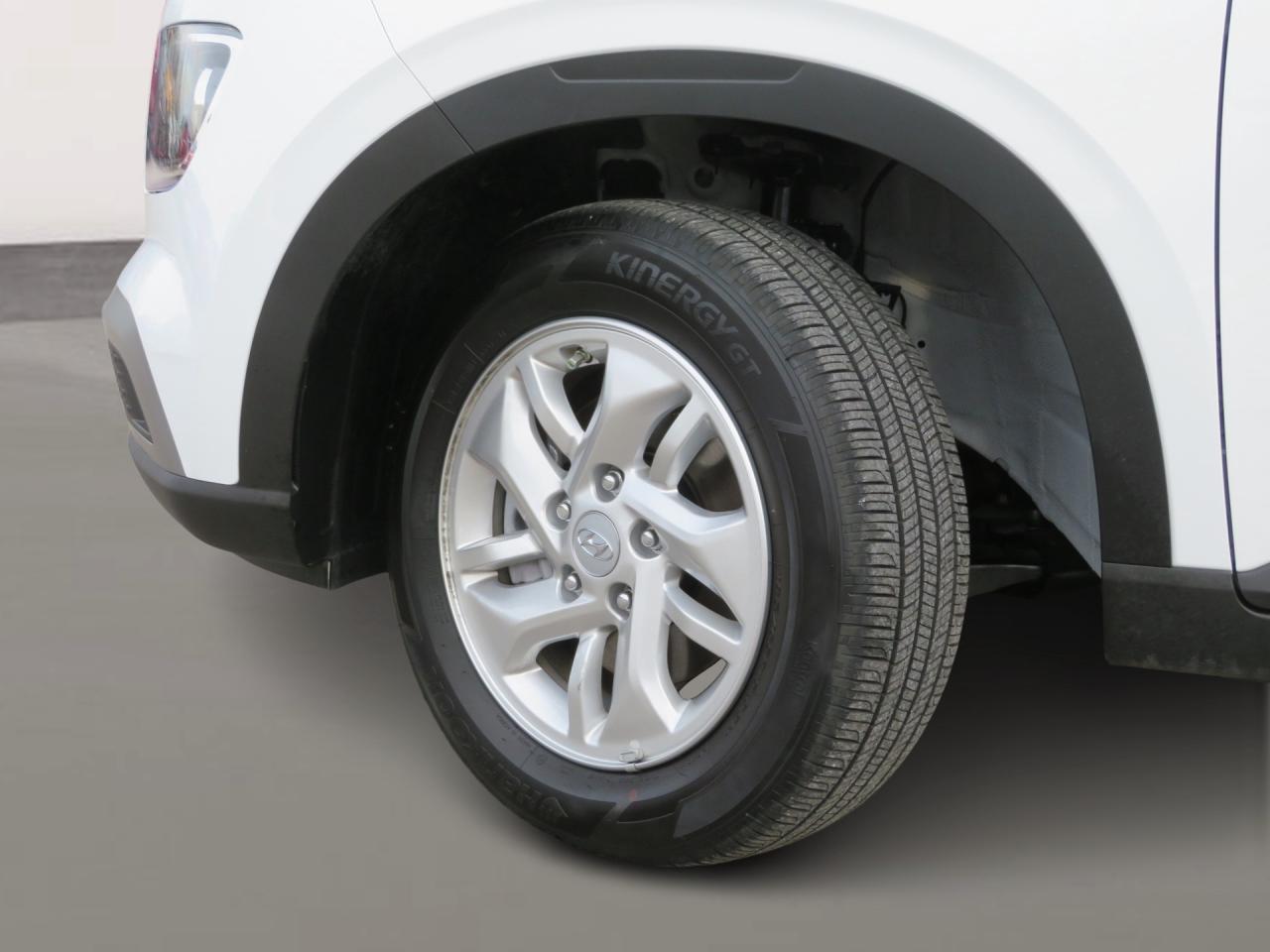 2025 Hyundai Venue Preferred IVT Photo