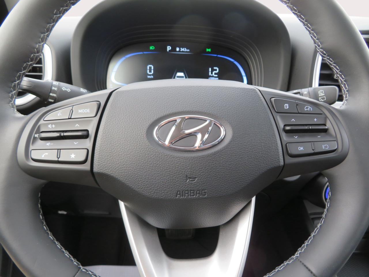 2025 Hyundai Venue Preferred IVT Photo