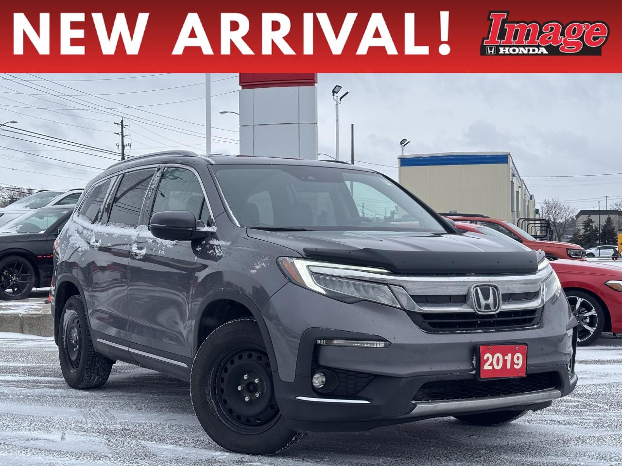 2019 Honda Pilot Touring 8-Passenger AWD   SNOW TIRES  HTD/VNT SEAT Photo0