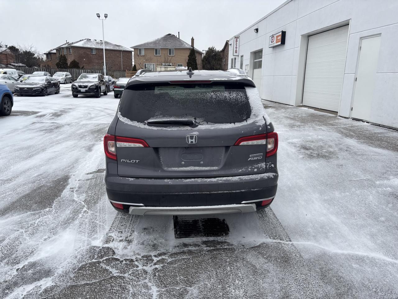 2019 Honda Pilot Touring 8-Passenger AWD   SNOW TIRES  HTD/VNT SEAT Photo