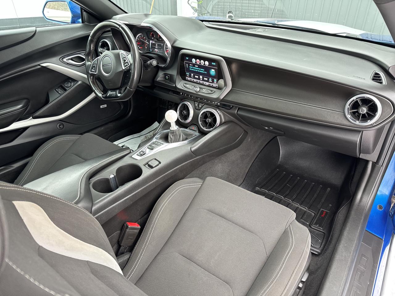 2017 Chevrolet Camaro 1LT Photo