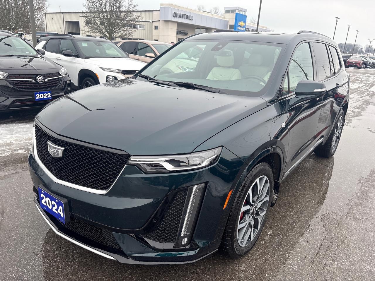 2024 Cadillac XT6 Sport AWD + 6 Pass + Tow Pkg + Low Kms + 1 Owner Photo