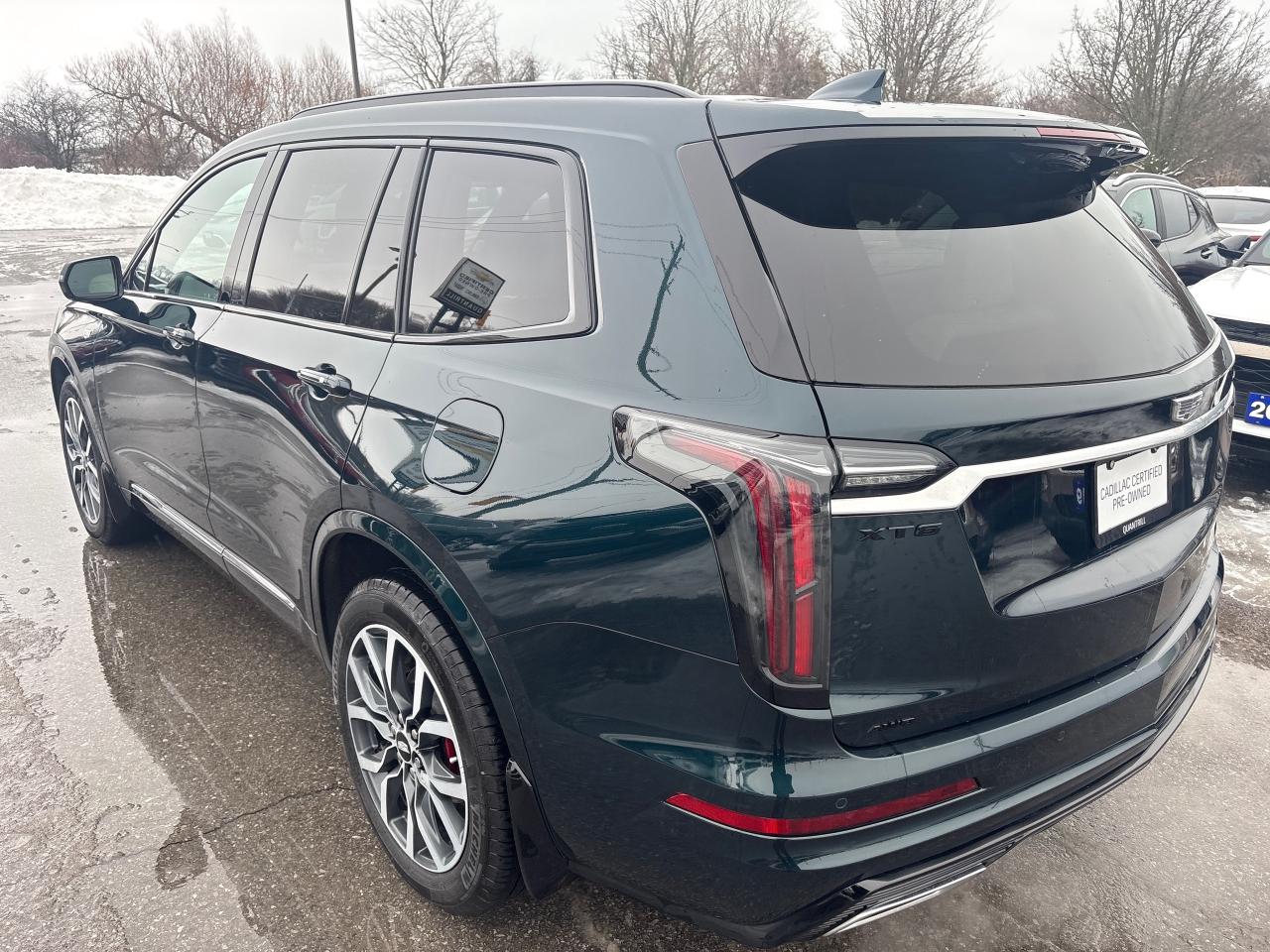 2024 Cadillac XT6 Sport AWD + 6 Pass + Tow Pkg + Low Kms + 1 Owner Photo