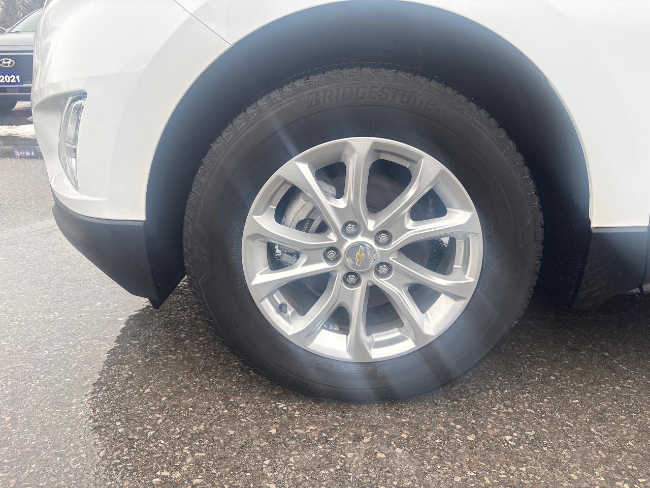 2021 Chevrolet Equinox 1LT AWD + Heated Seats + Power Seat + 1 Owner Photo4