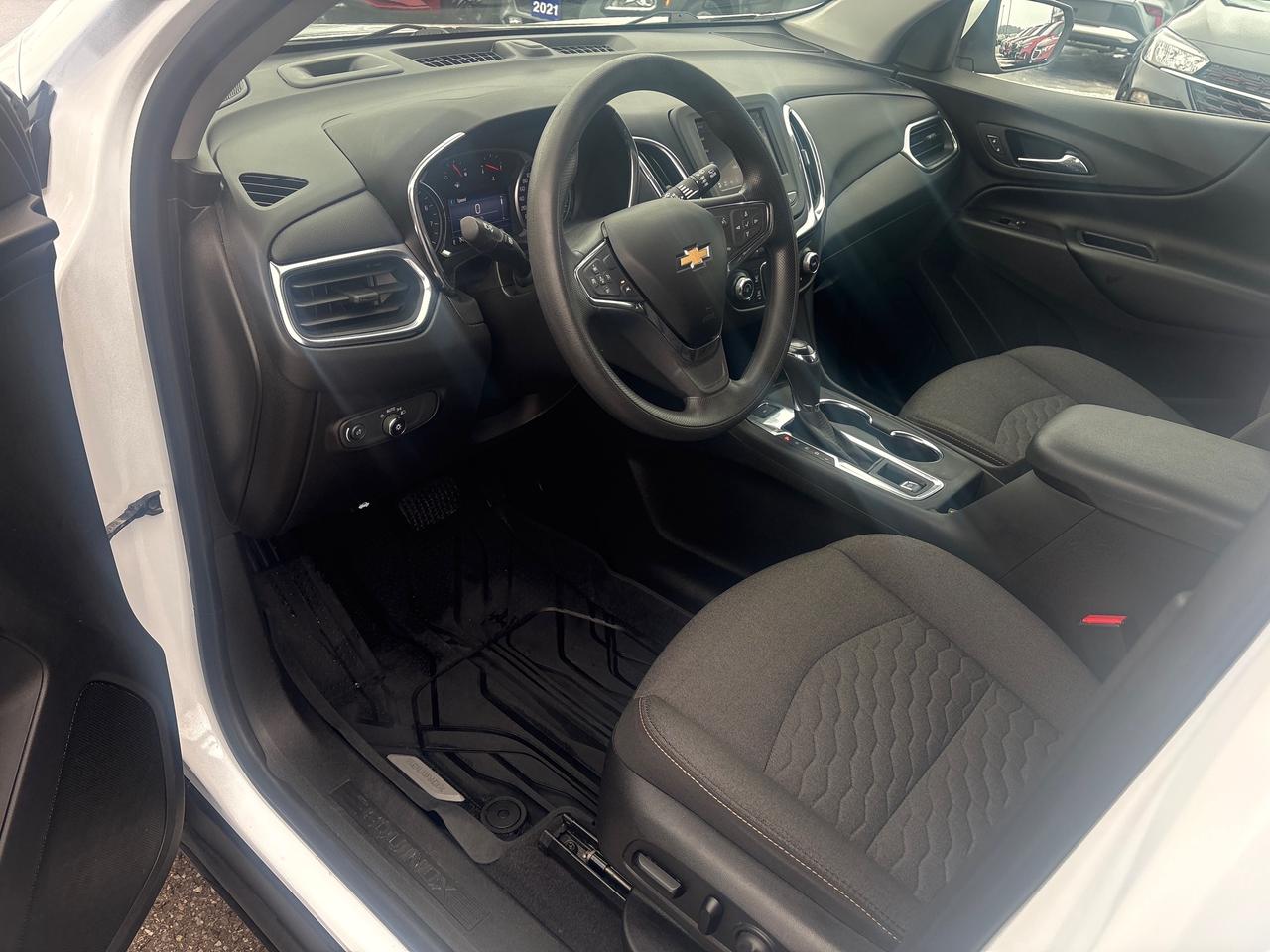 2021 Chevrolet Equinox 1LT AWD + Heated Seats + Power Seat + 1 Owner Photo