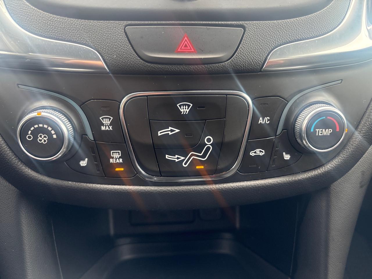 2021 Chevrolet Equinox 1LT AWD + Heated Seats + Power Seat + 1 Owner Photo