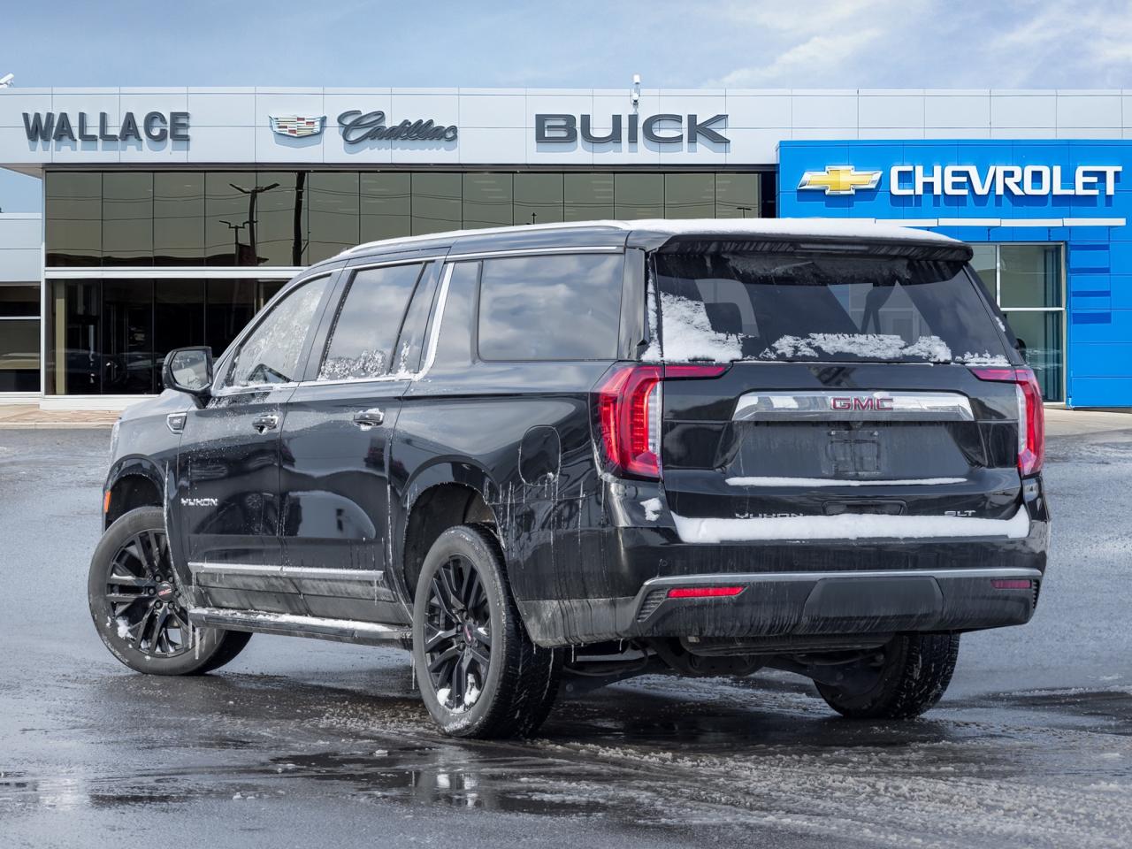 2023 GMC Yukon XL SLT 4WD – 5.3L V8   SLT Luxury   Max Trailering Photo