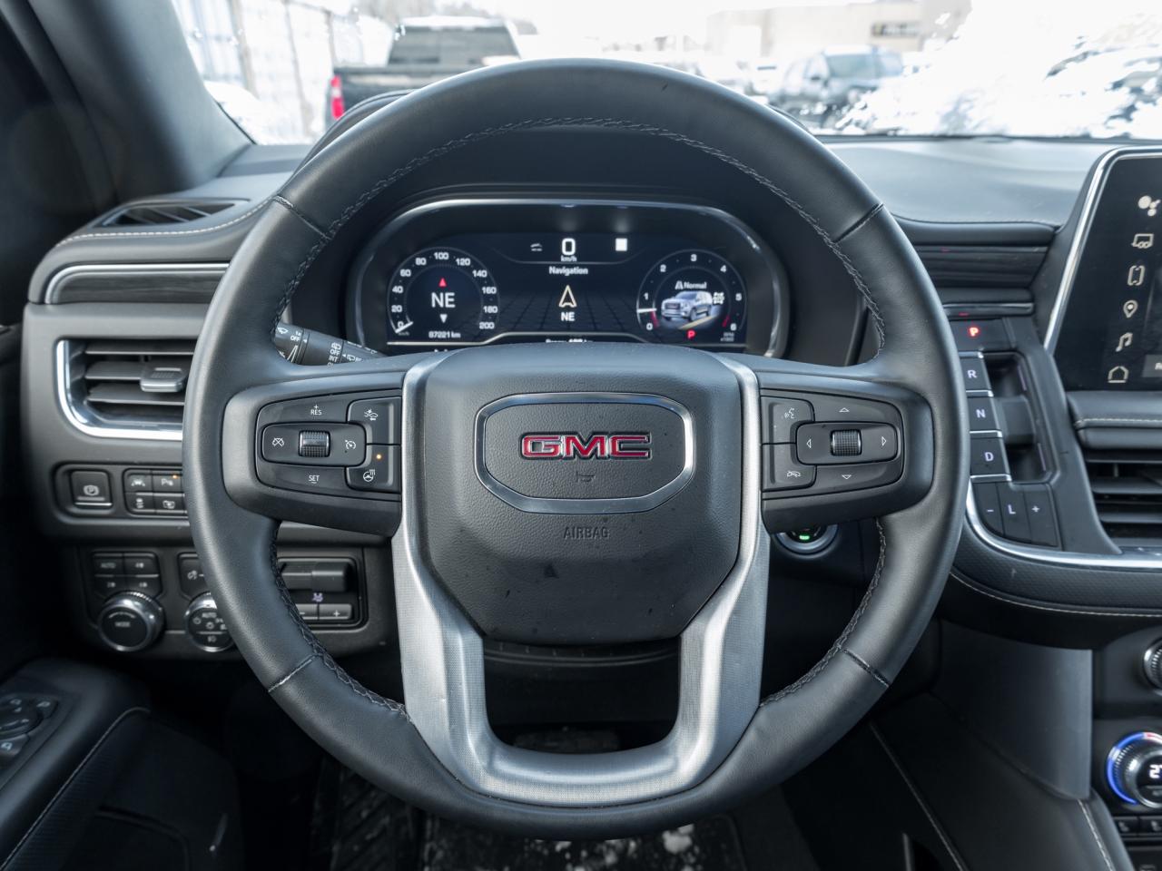 2023 GMC Yukon XL 4WD 4dr SLT Photo