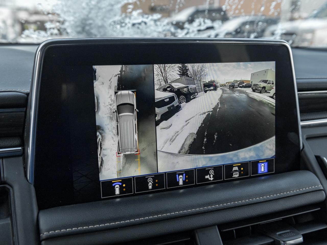 2023 GMC Yukon XL 4WD 4dr SLT Photo