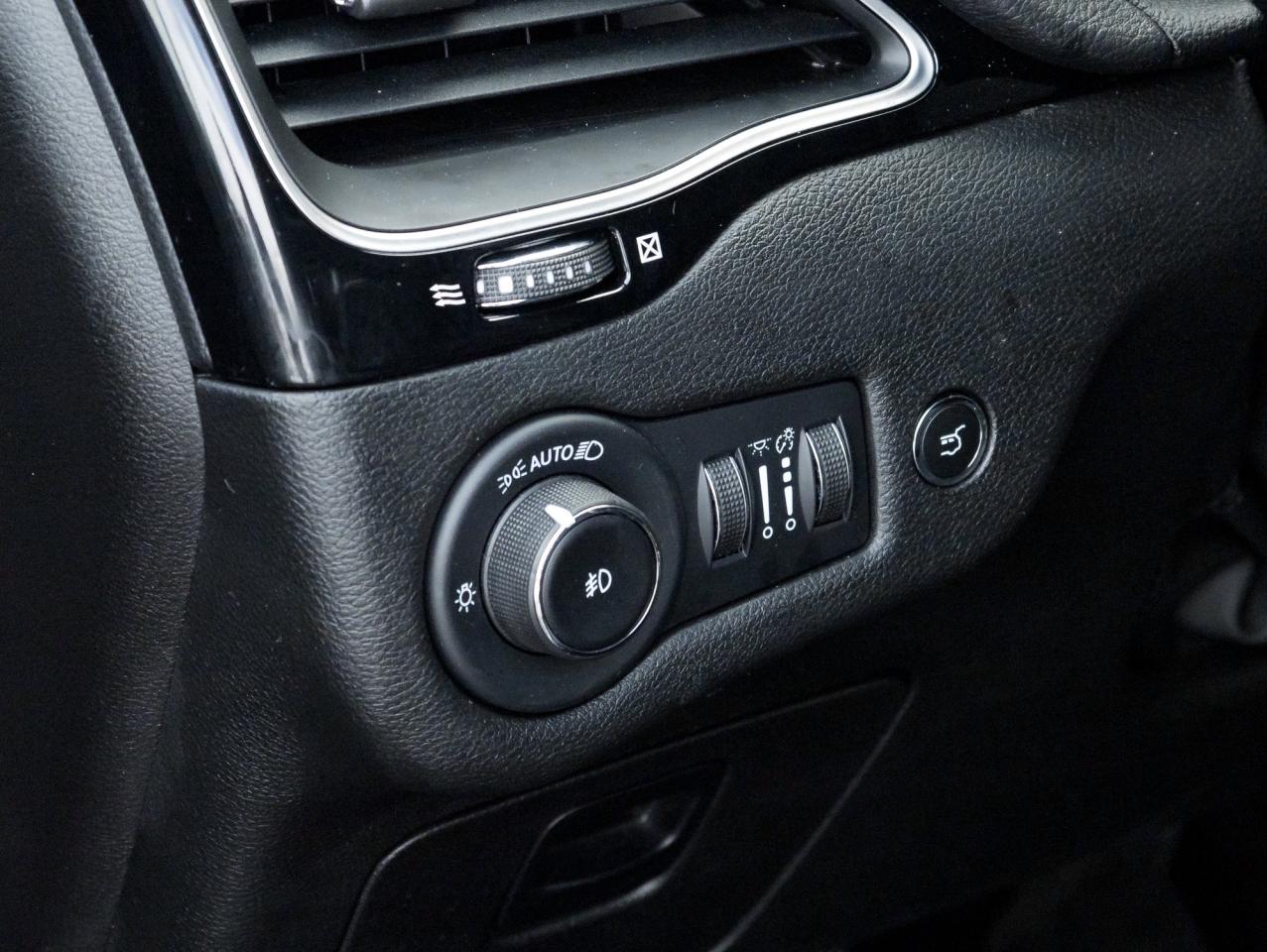 2022 Jeep Cherokee Trailhawk 4X4 Photo