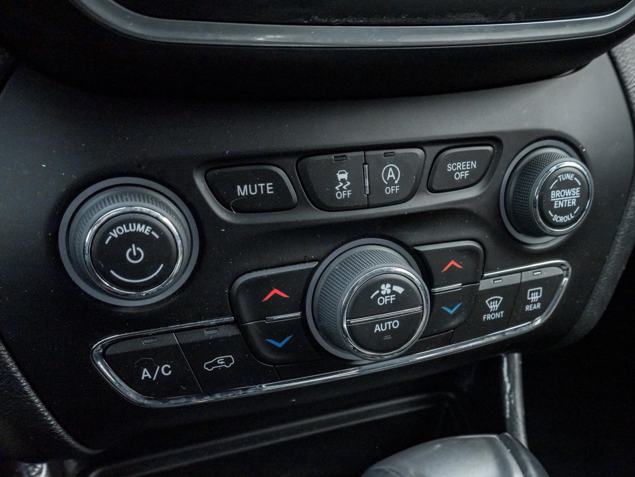 2022 Jeep Cherokee Trailhawk 4X4 Photo