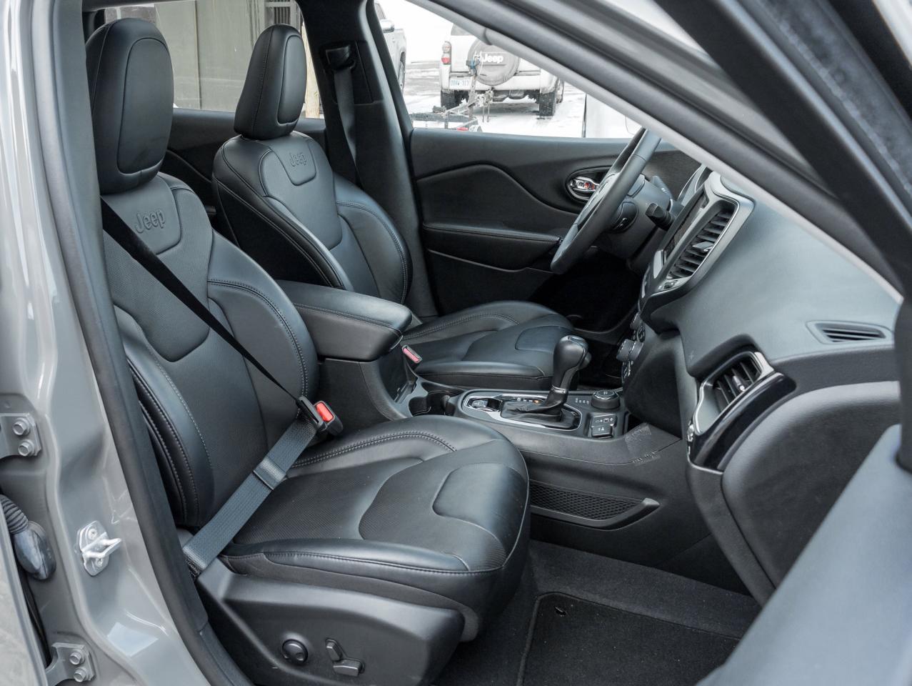 2022 Jeep Cherokee Trailhawk 4X4 Photo