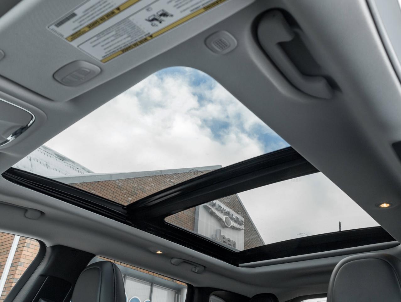 2022 Jeep Cherokee Trailhawk 4X4 Photo