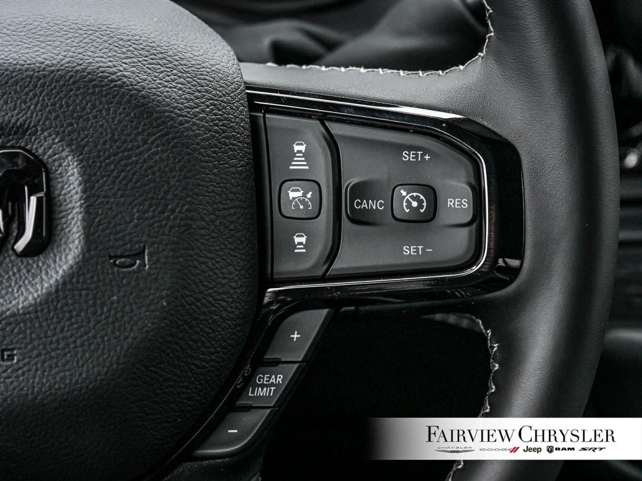 2026 RAM 2500 Limited 5TH WHEEL   SUNROOF   REAR AUTO LEVELLING Photo