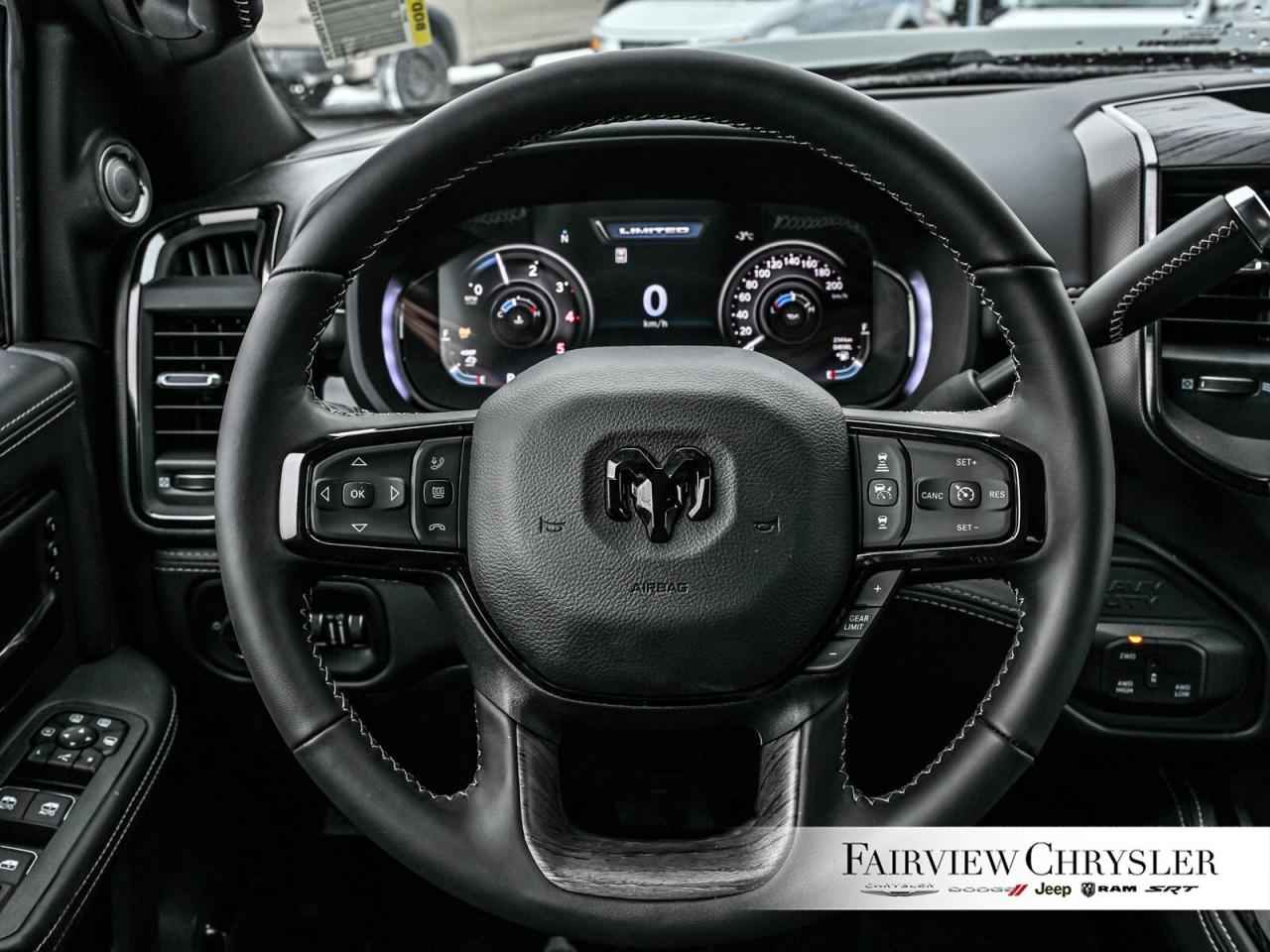 2026 RAM 2500 Limited 5TH WHEEL   SUNROOF   REAR AUTO LEVELLING Photo