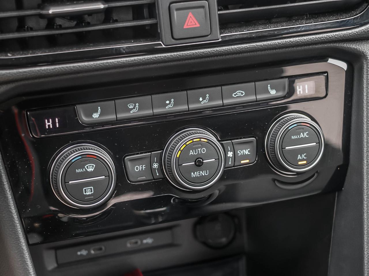 2024 Volkswagen Taos Comfortline 4Motion Photo