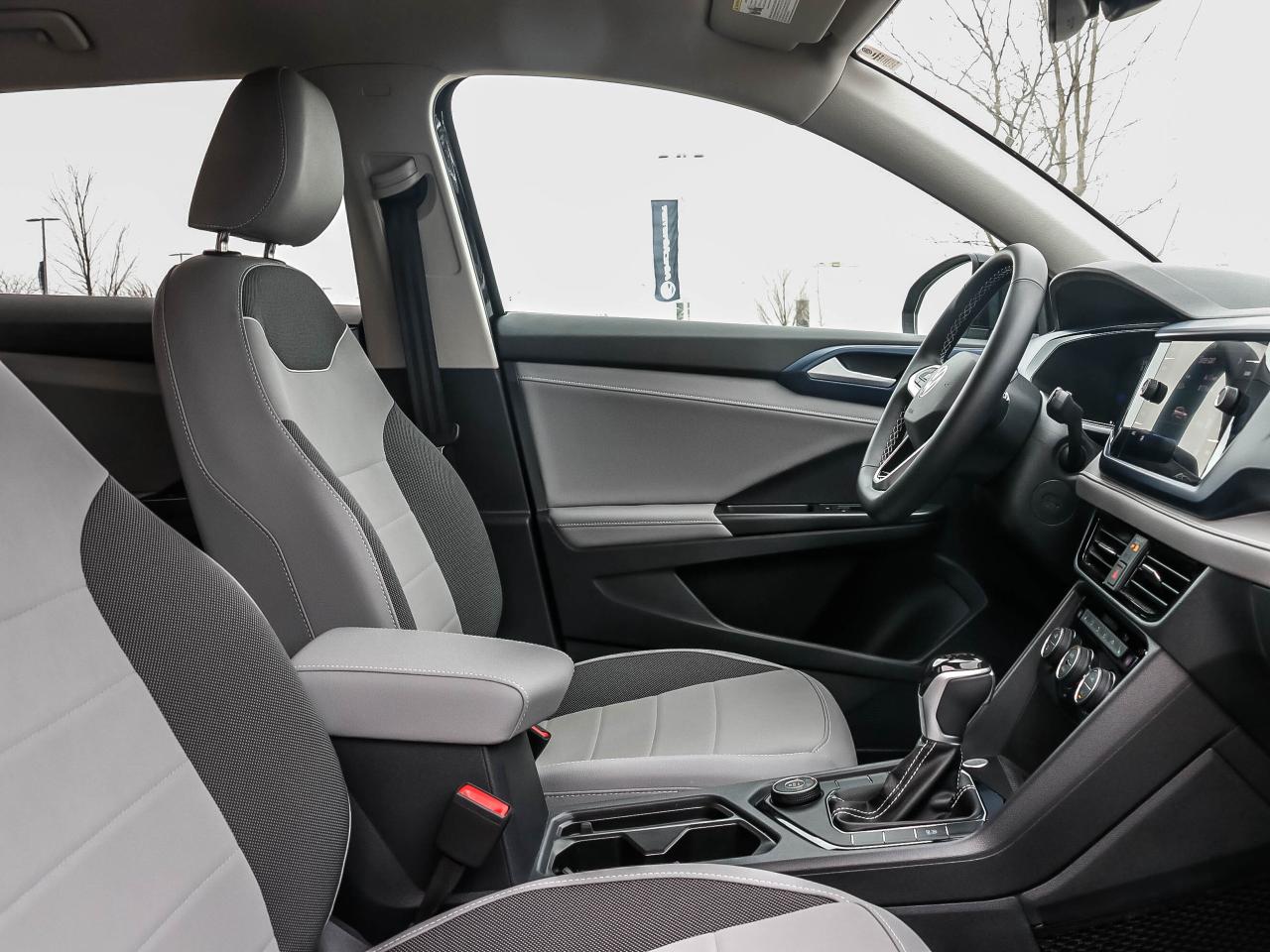 2024 Volkswagen Taos Comfortline 4Motion Photo