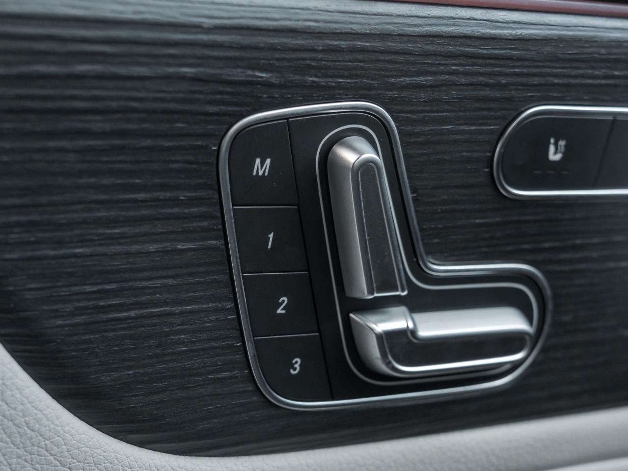 2020 Mercedes-Benz GLB GLB 250 4MATIC SUV  ONE OWNER  TRADE IN  LOW KM Photo