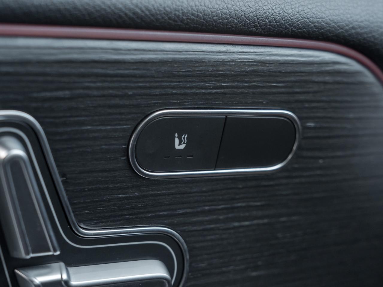 2020 Mercedes-Benz GLB GLB 250 4MATIC SUV  ONE OWNER  TRADE IN  LOW KM Photo