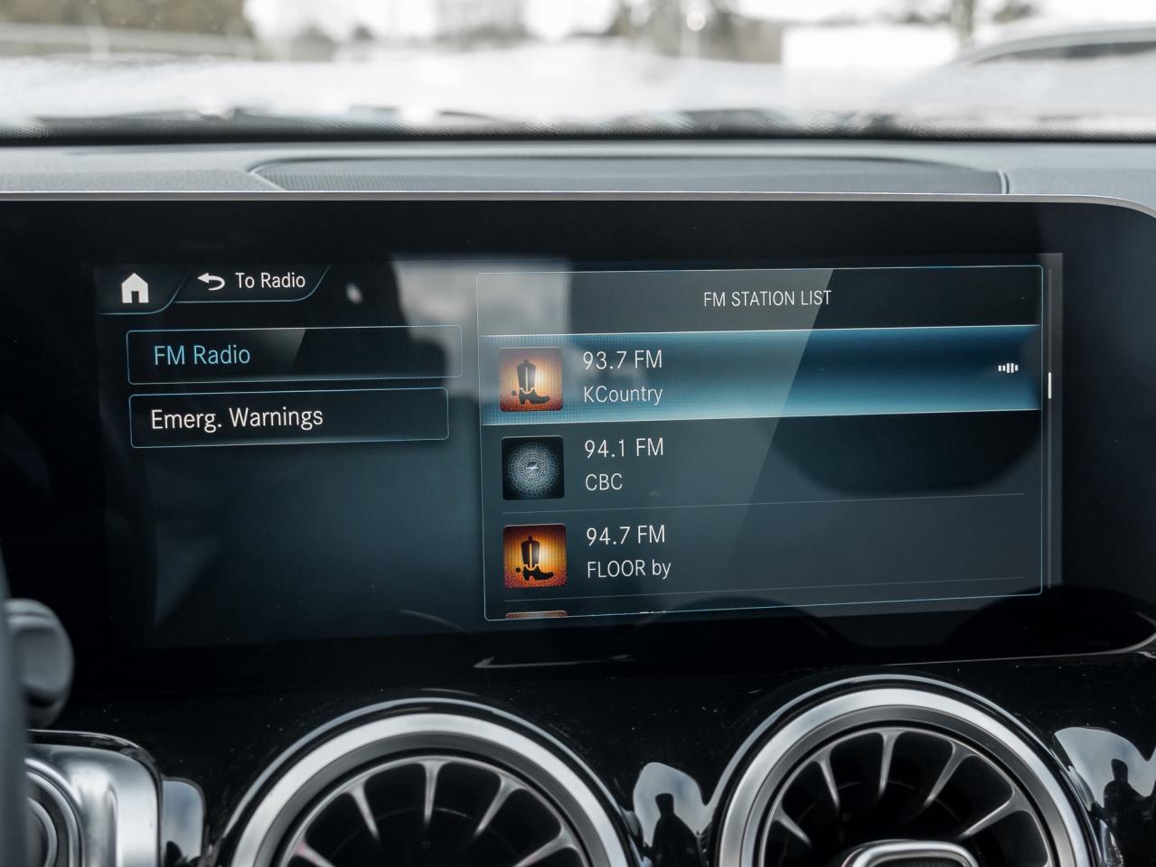 2020 Mercedes-Benz GLB GLB 250 4MATIC SUV  ONE OWNER  TRADE IN  LOW KM Photo