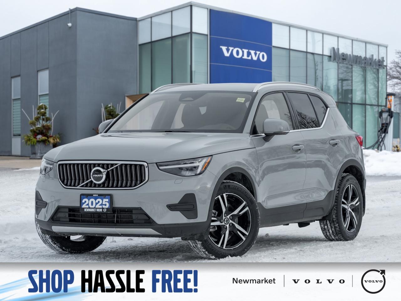 2025 Volvo XC40 B5 AWD Core Bright Theme  CPO FIN RATE  3.49%-4%* Photo