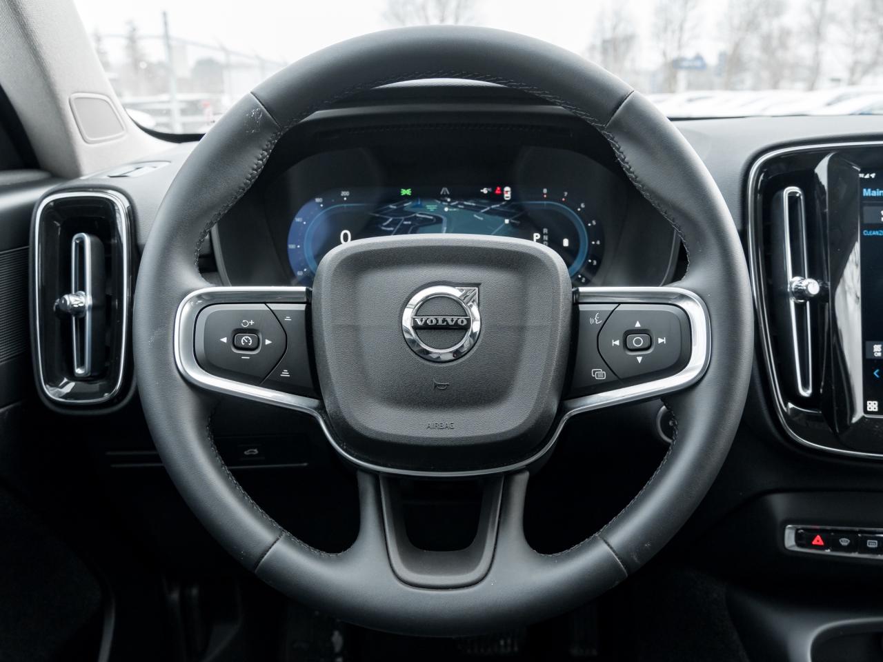 2025 Volvo XC40 B5 AWD Core Bright Theme  CPO FIN RATE  3.49%-4%* Photo