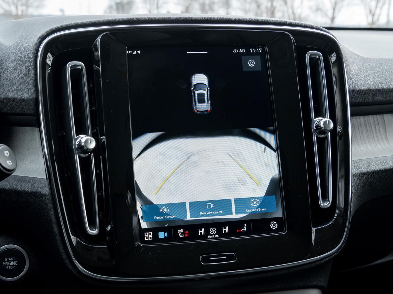 2025 Volvo XC40 B5 AWD Core Bright Theme  CPO FIN RATE  3.49%-4%* Photo