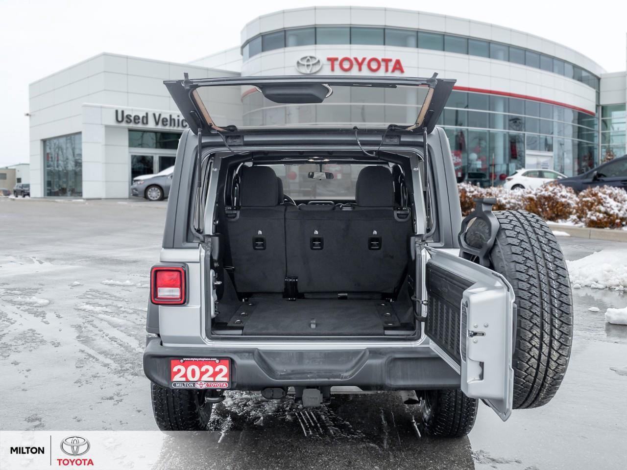 2022 Jeep WRANGLER UNLIMITED HEATED STEERING HEATED SEATS BLACK RIMS TOW HITCH Photo