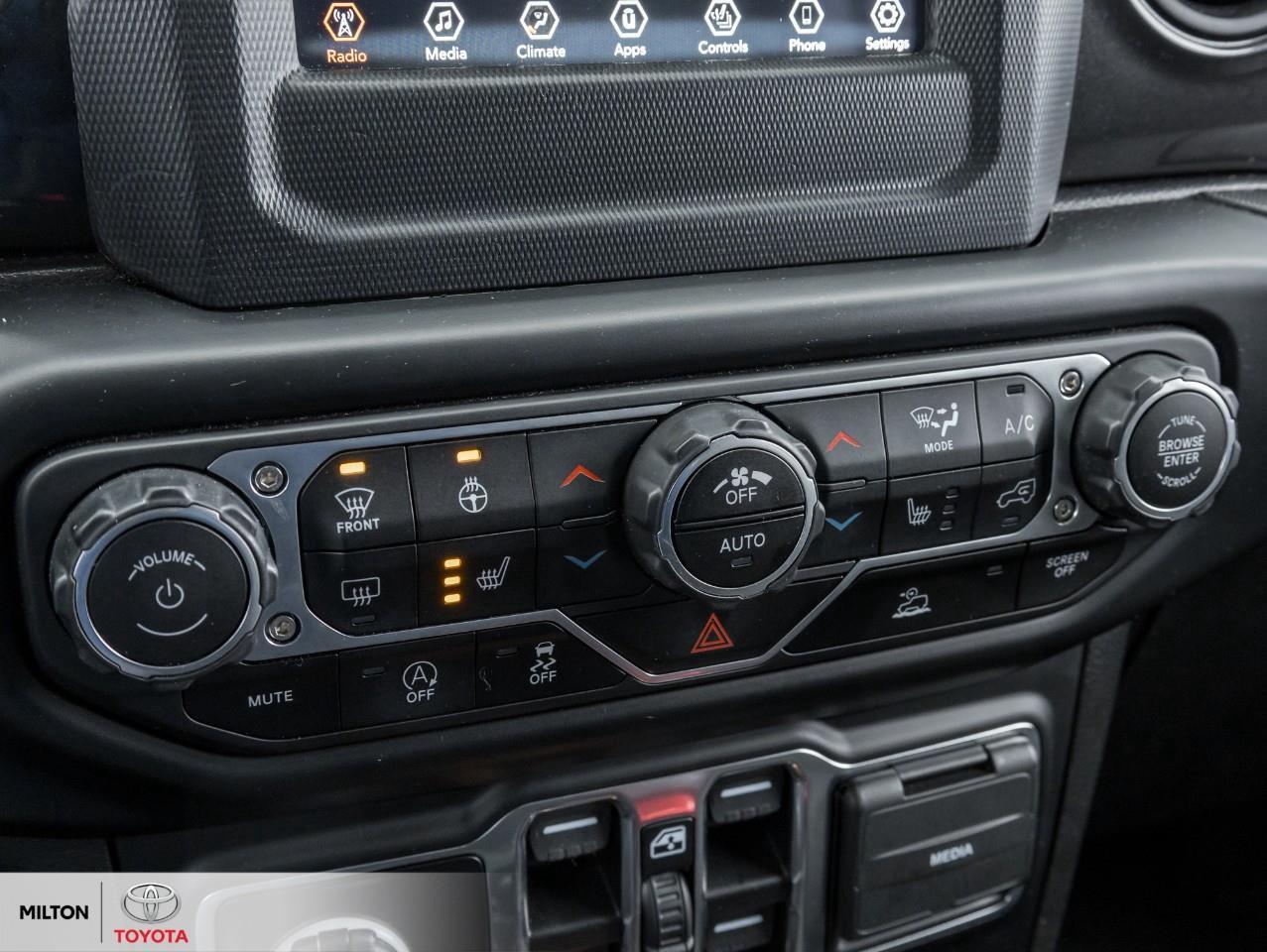 2022 Jeep WRANGLER UNLIMITED HEATED STEERING HEATED SEATS BLACK RIMS TOW HITCH Photo