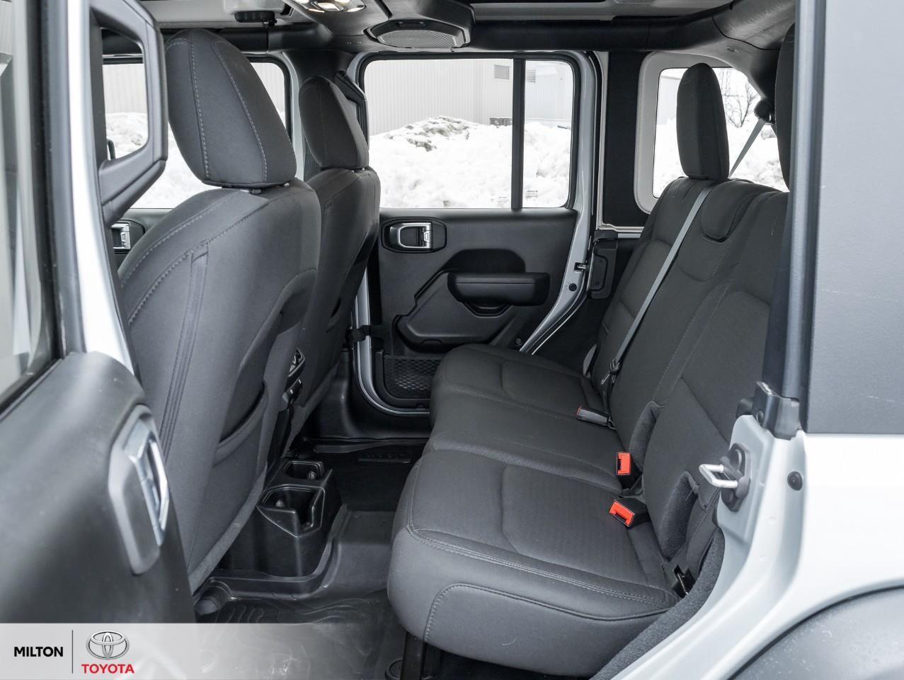 2022 Jeep WRANGLER UNLIMITED HEATED STEERING HEATED SEATS BLACK RIMS TOW HITCH Photo