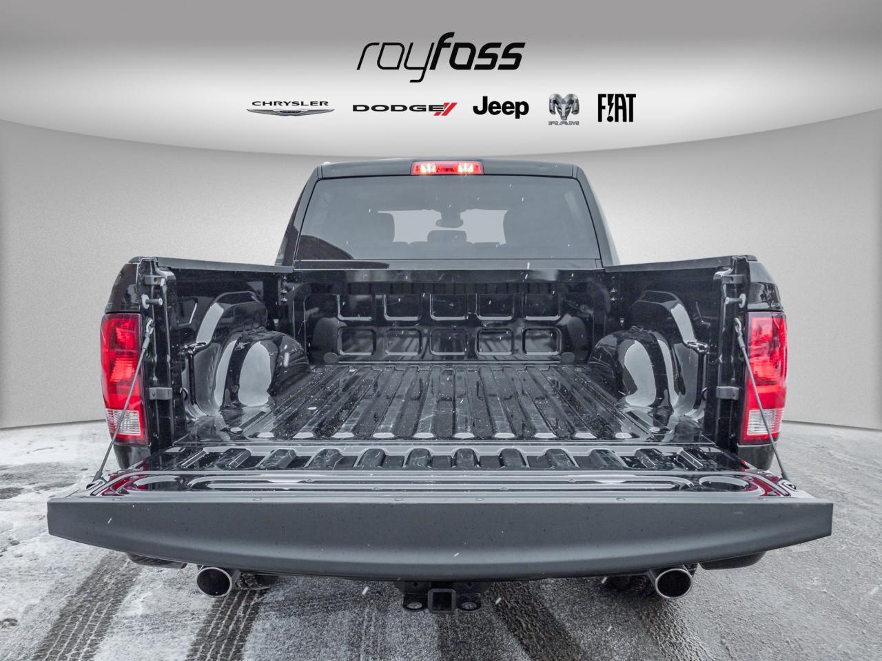 2023 RAM 1500 Classic EXPRESS Photo